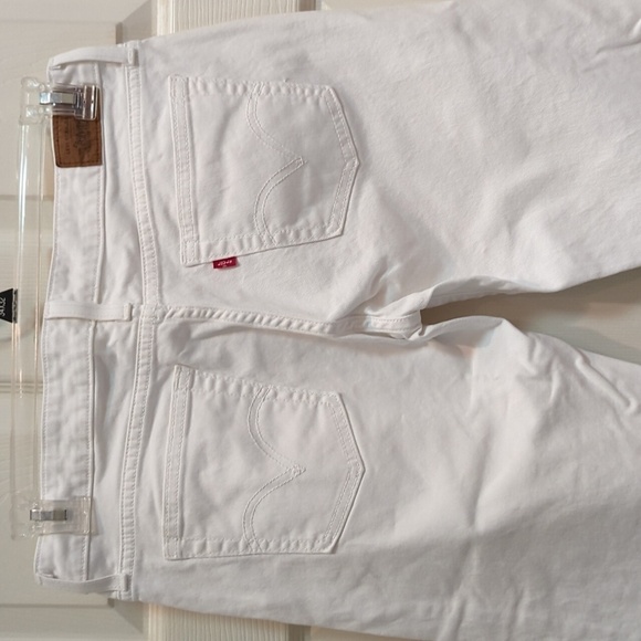 Levi's 545 Women's Low Boot Cut White Denim Jeans Size 10M - Picture 4 of 9